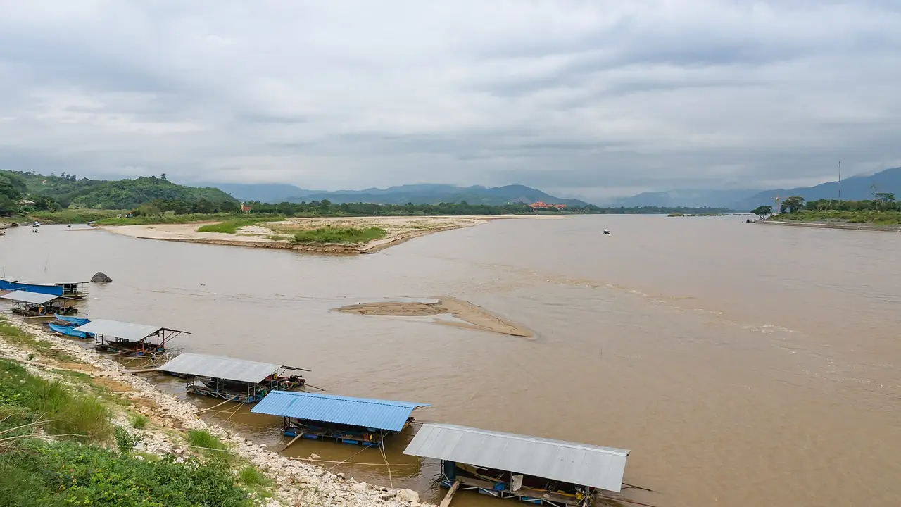 ภาพเชียงราย: สามเหลี่ยมทองคำ สบรวก หอฝิ่น เชียงแสน ค่าเข้า ค่าเรือ