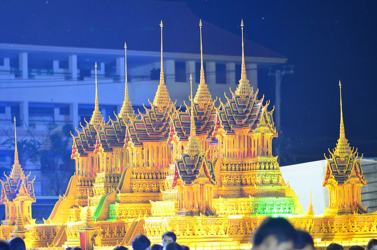 ภาพสกลนคร: งานปราสาทผึ้งสกลนคร 2569 กำหนดการ ผ้าย้อมคราม หมู่บ้านคราม
