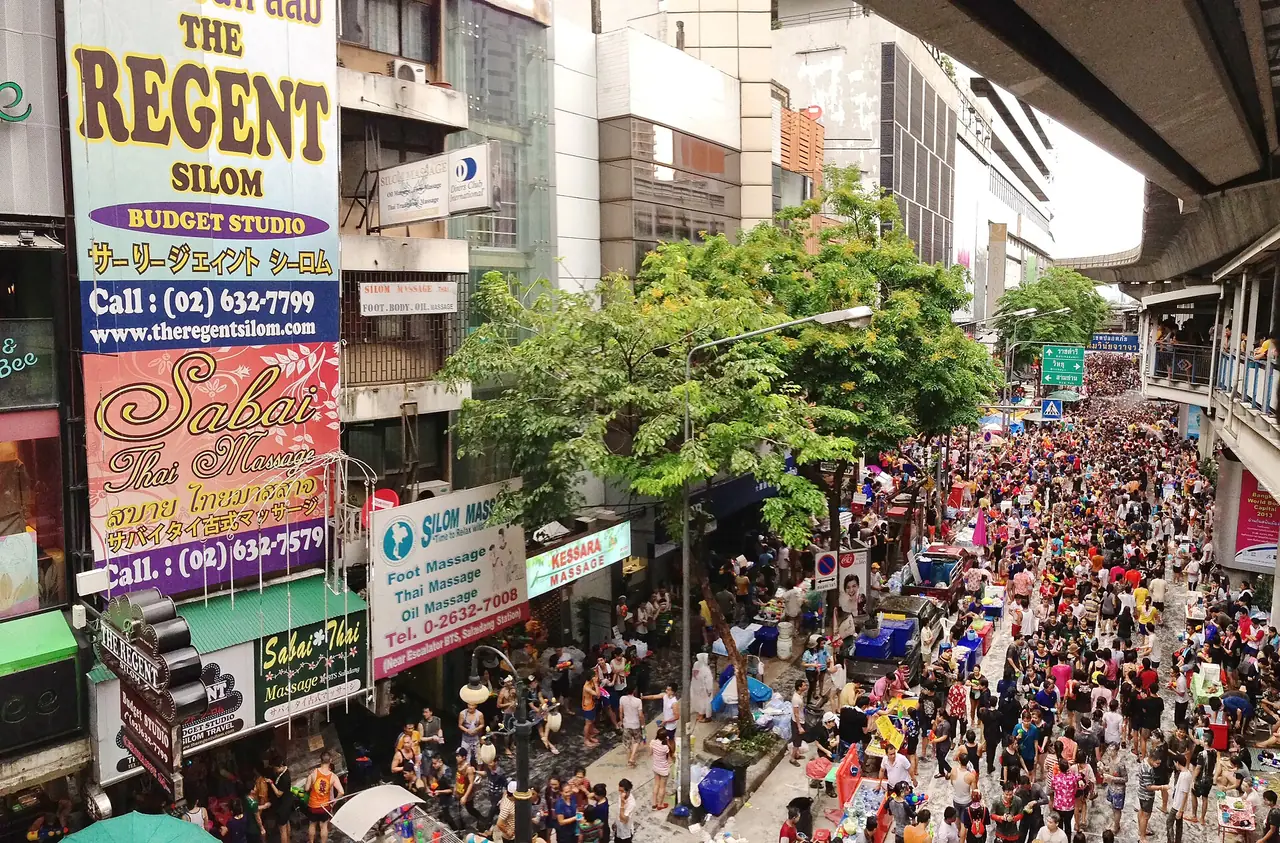 ภาพกรุงเทพฯ: เที่ยวกรุงเทพช่วงไหนดี อากาศรายเดือน ฝน ฝุ่น เทศกาล 2569