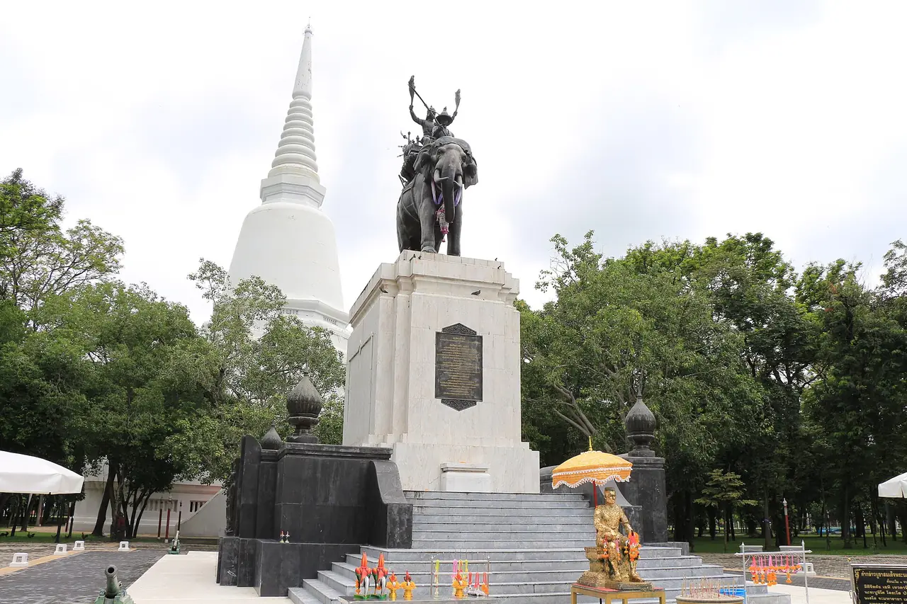 ภาพสุพรรณบุรี: พระบรมราชานุสรณ์ดอนเจดีย์ ค่าเข้า เวลา งาน 18 ม.ค. เดินทาง