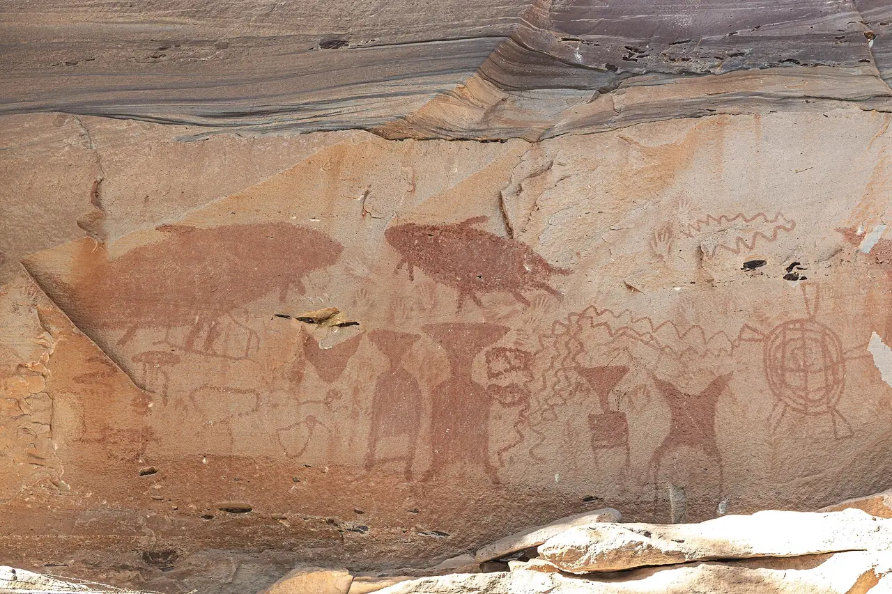 ภาพอุบลราชธานี: อุทยานแห่งชาติผาแต้ม ค่าเข้า ภาพเขียนสี ผาชะนะได
